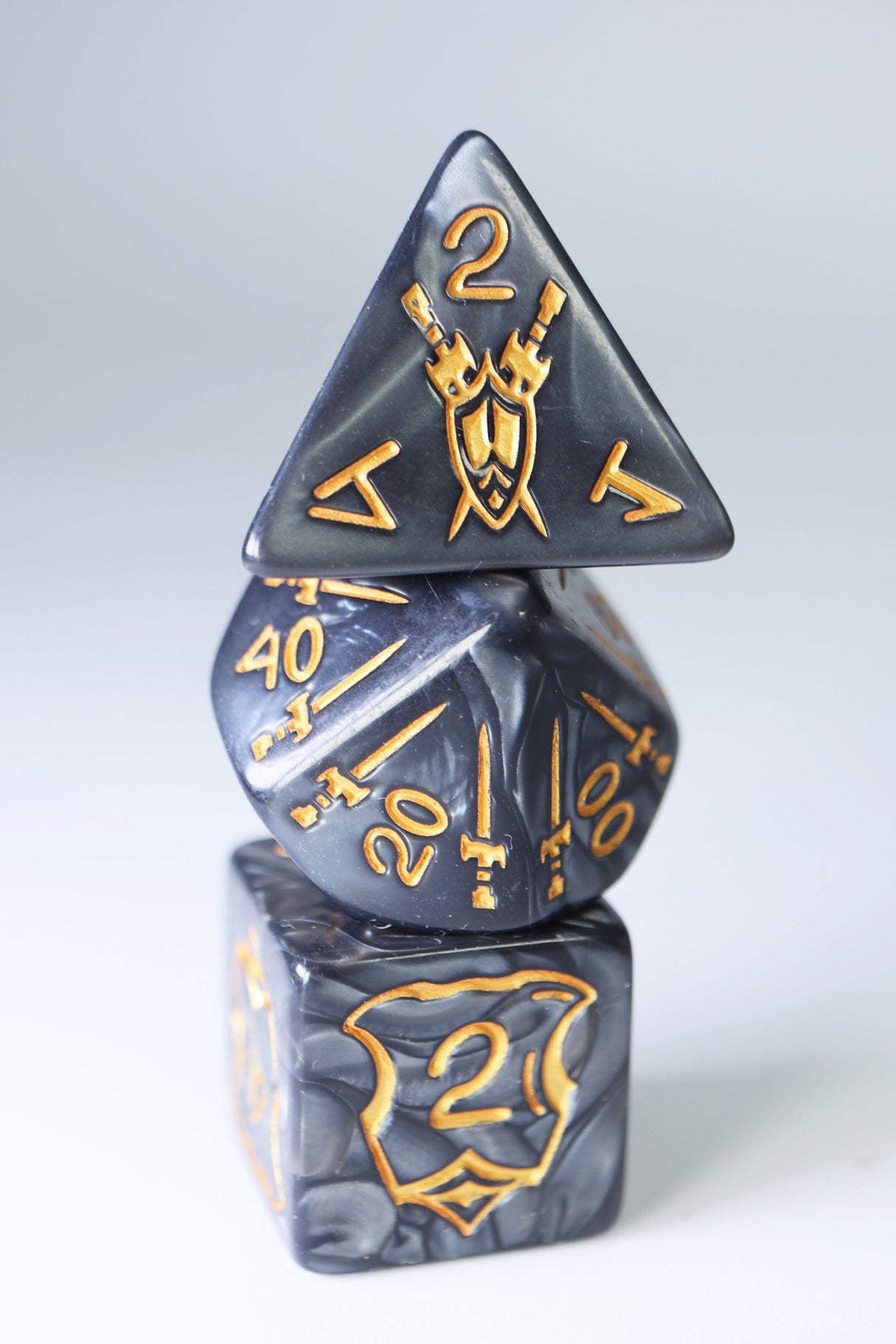 Queen's Armory: Cursed - 25mm RPG Dice Set Plastic Dice Foam Brain Games