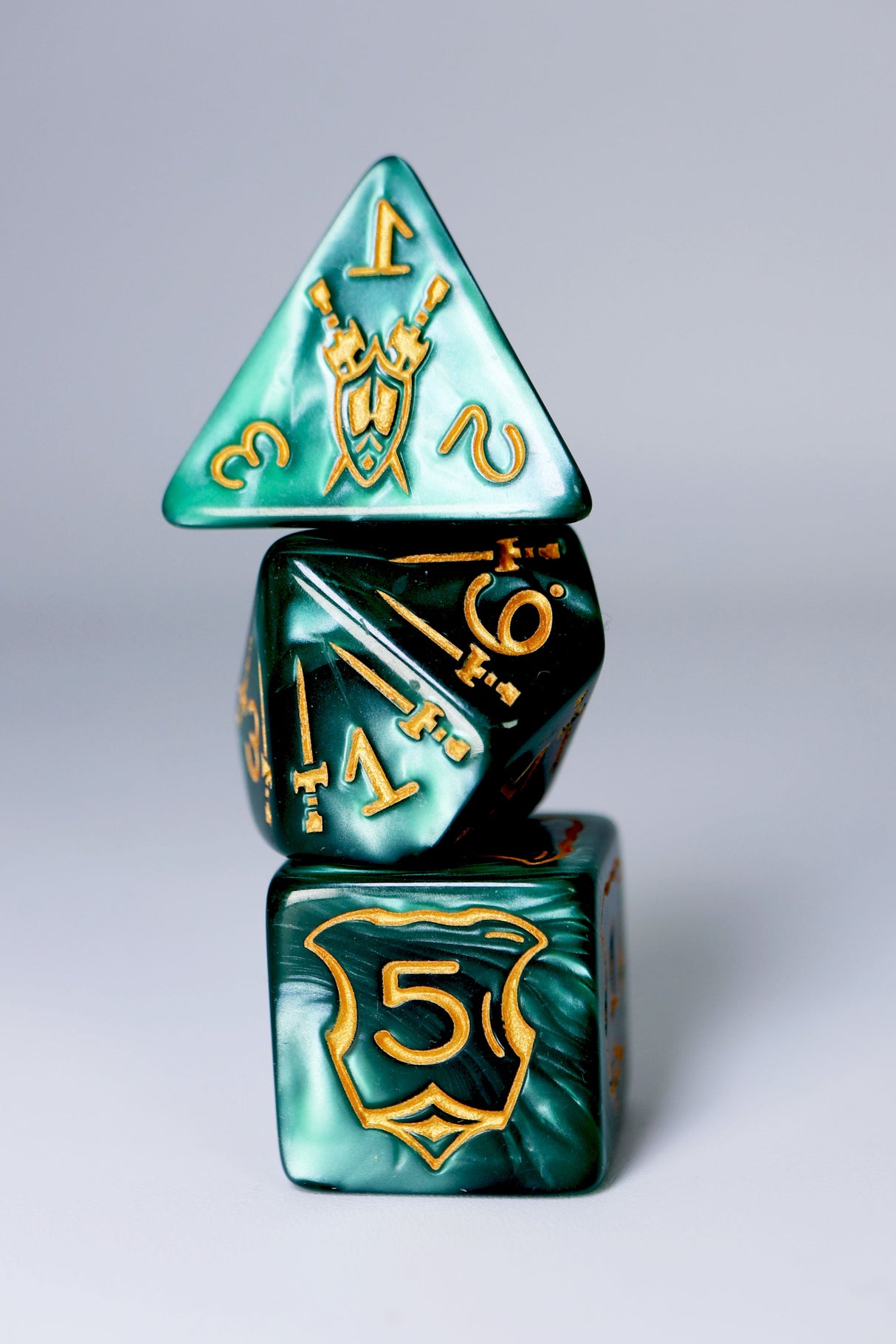 Queen's Armory: Woodland - 25mm RPG Dice Set Plastic Dice Foam Brain Games