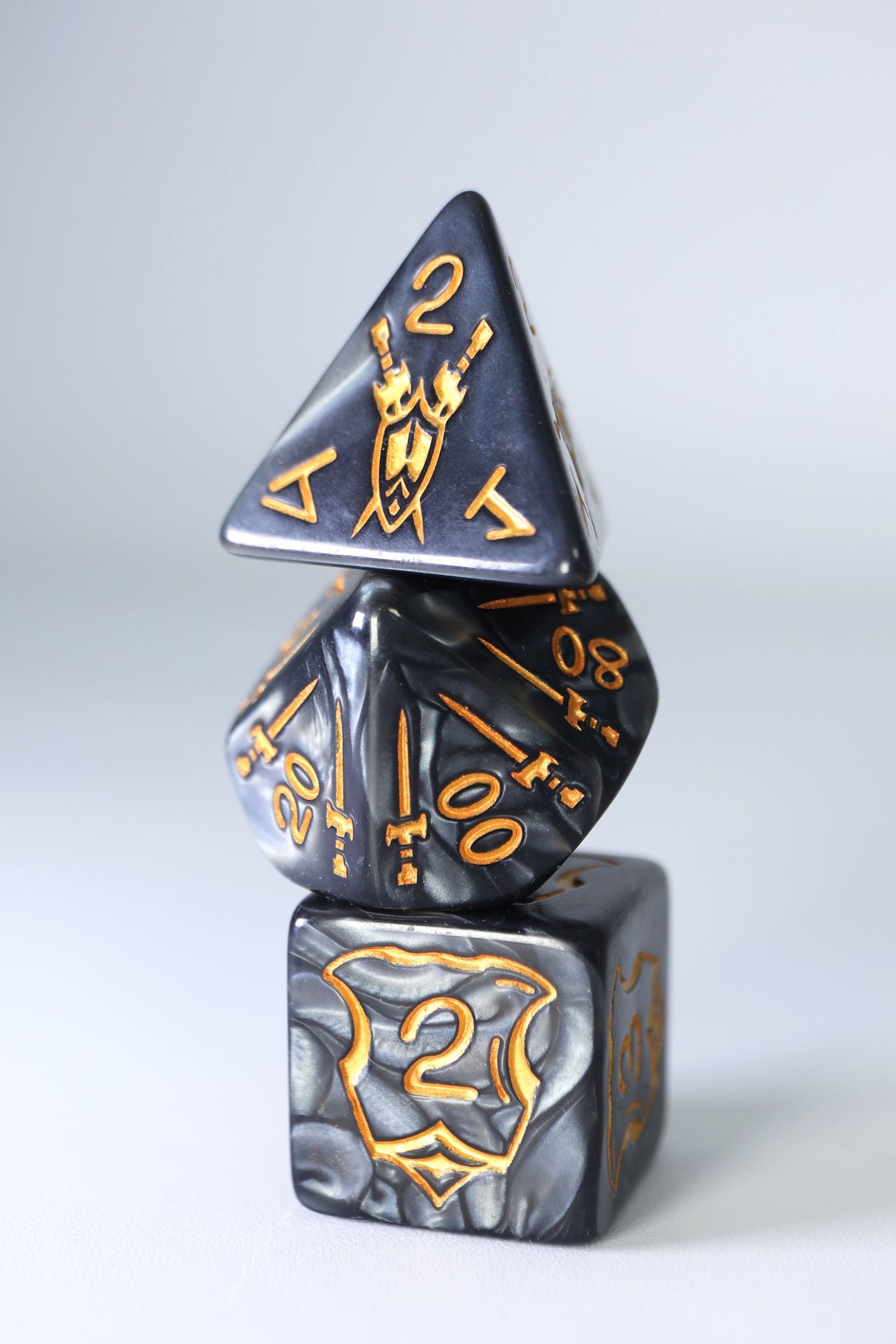 Queen's Armory: Cursed - 25mm RPG Dice Set Plastic Dice Foam Brain Games